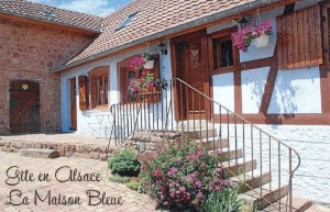 Maison Bleue Manue Riche à St Nabor